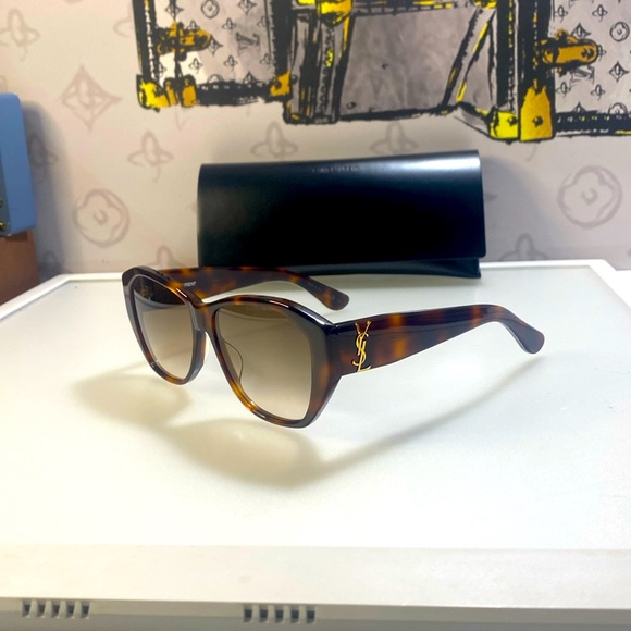 💯 - NWT SAINT LAURENT YSL SLM8/F 003 Havana Brown Gold Logo 56 mm Women's Su… - Picture 3 of 12